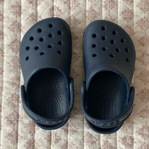 Navy Crocs size C6